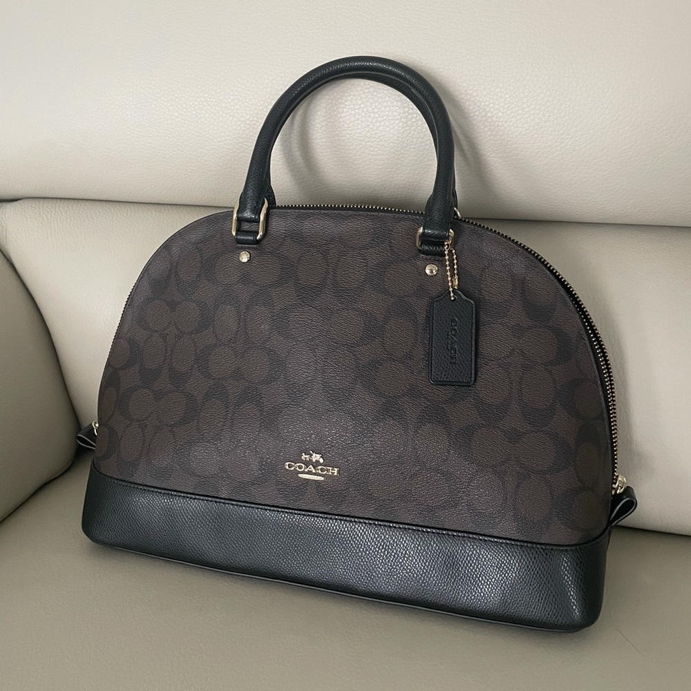 Coach Sierra Satchel in Signature